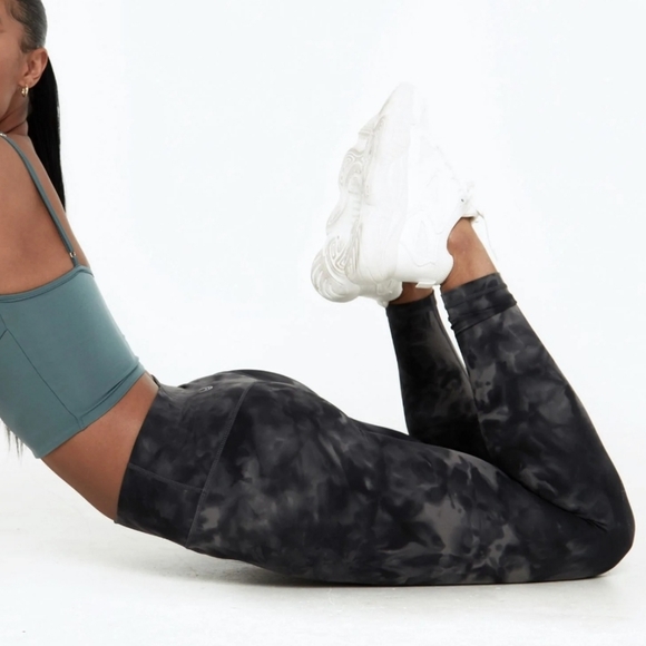 Lazuli Label Tie Dye Workout Leggings - Picture 4 of 4